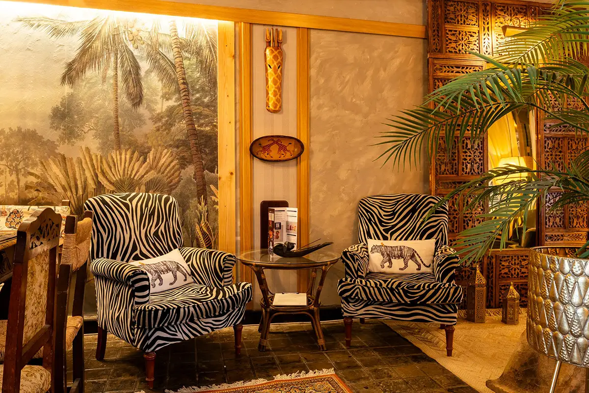 s Sala con butacas hotel natura life gran via madrid